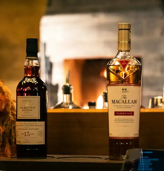 The Macallan Classic Cut boca škotskog viskija na polici. Scotch whisky single malt