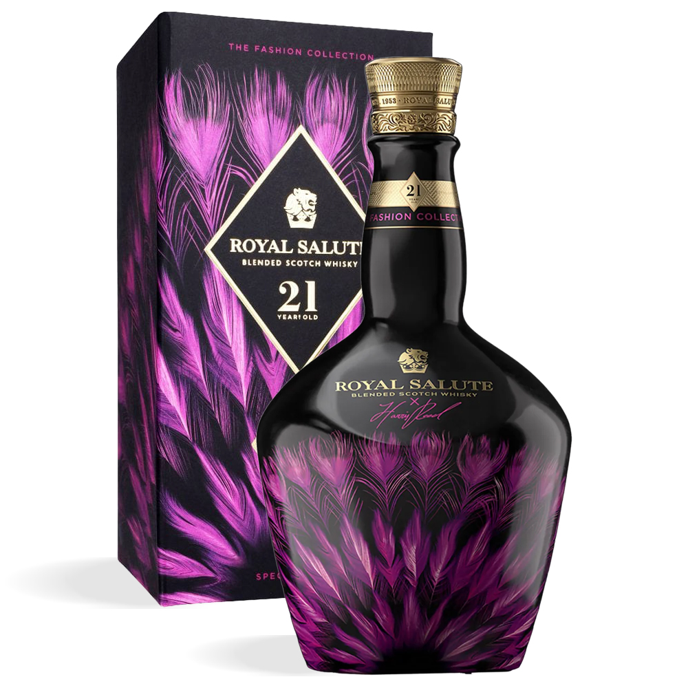 Boca Royal Salute 21 Years Old Harris Reed Pink Edition u crnoj luksuznoj kutiji sa ljubičastim detaljima