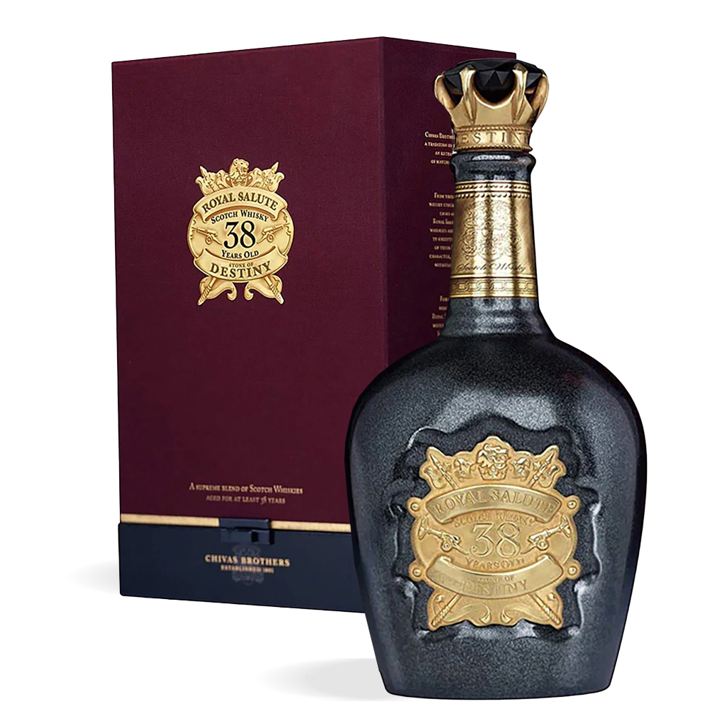 Boca Royal Salute 38 Years Old Stone of Destiny s kraljevskim dizajnom i luksuznom kutijom