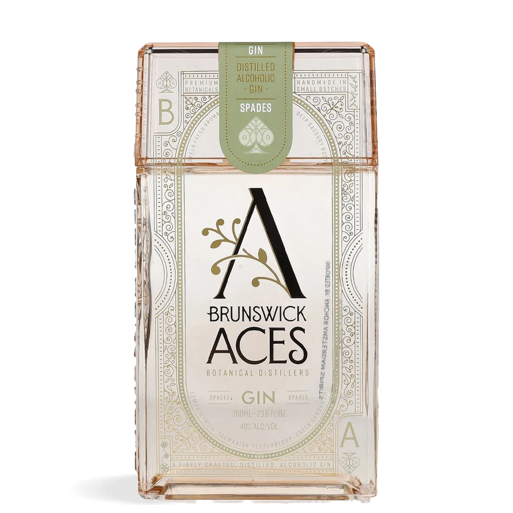 Boca Brunswick Aces Spades Botanical Distillers Gin 0,7 l u elegantnom dizajnu, prikazana uspravno s čistim etiketama.