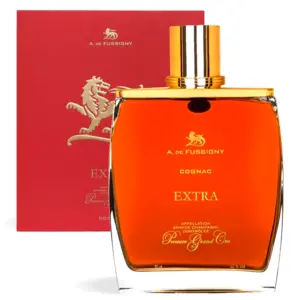A. de Fussigny Extra Premier Grand Cru Cognac boca 0,7 L u luksuznoj staklenoj boci s elegantnom kutijom i zlatnim detaljima.