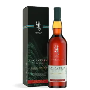 Lagavulin The Distillers Edition Single Malt Whisky 0,7 L u elegantnoj boci tamne jantarne boje s poklon kutijom.