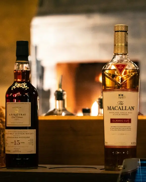 The Macallan Classic Cut boca škotskog viskija na polici. Scotch whisky single malt
