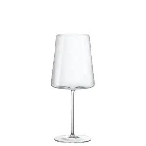 Crystalex Ray čaša za crno vino 600 ml od prozirnog kristalnog stakla suvremenog geometrijskog oblika s tankom elegantnom drškom za posluživanje crnog vina
