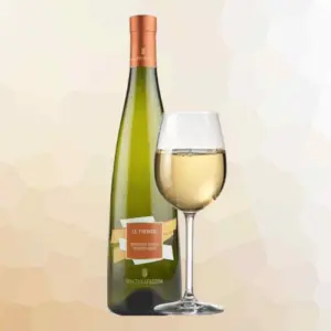 boca FONTANAFREDDA MOSCATO D`ASTI LE FRONDE bijelog vina i čaša na stalku puna vina