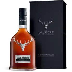 The Dalmore King Alexander III Single Malt Scotch Whisky 0,7 L u elegantnoj boci tamne mahagonij boje s luksuznom kutijom.